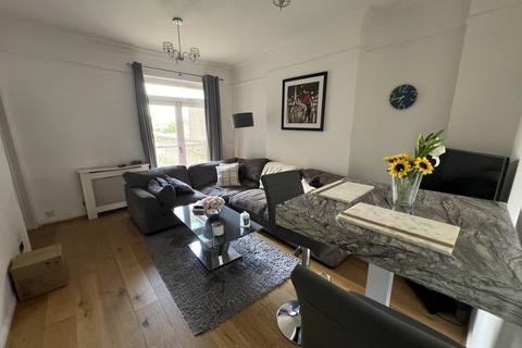 1 bedroom flat for sale, Warley Hill, Brentwood CM14