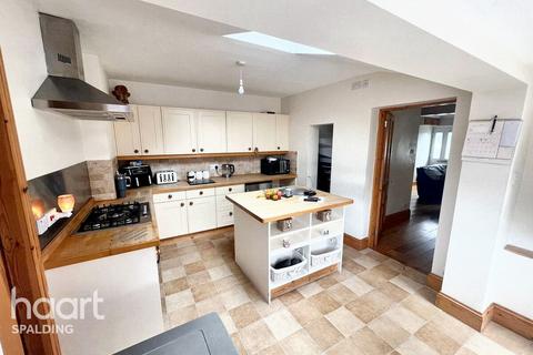 11 Bridge Road, Long Sutton, Spalding, PE12 9EF