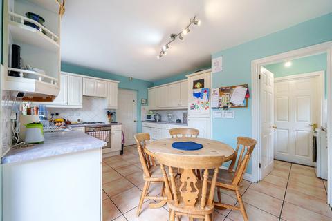 4 bedroom detached house for sale, Park View, Reading RG7