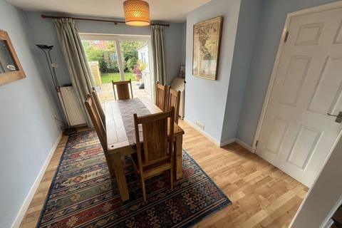 16 Hillcrest Road, Abergavenny, NP7 6BH