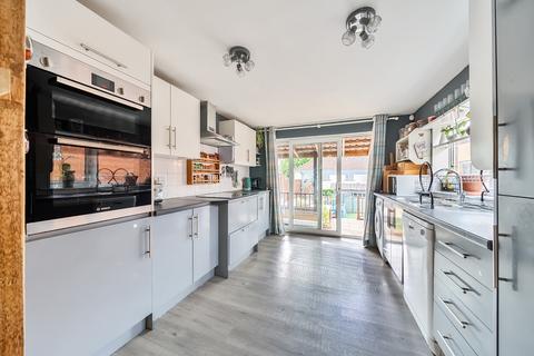 18 Shepton Walk, Bristol, BS3 5NU