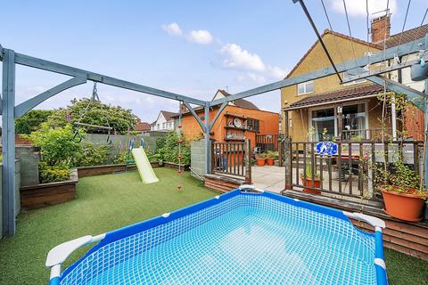 18 Shepton Walk, Bristol, BS3 5NU