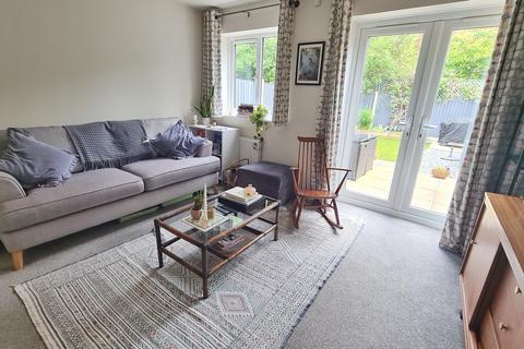6 Perch Close, Manchester, M12 5GW