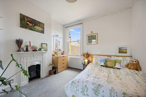 3 bedroom apartment for sale, Bathurst Gardens, Kensal Rise, NW10