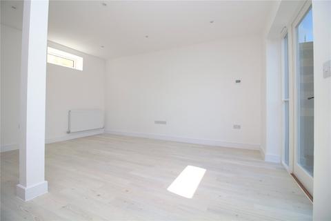 2 bedroom house for sale, Clemming House, Christchurch Road, New Milton, Hampshire, BH25