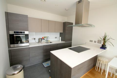 2 bedroom apartment to rent, Fairfield Avenue, STAINES-UPON-THAMES, TW18