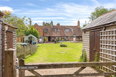 156 The Street, Puttenham, Guildford, GU3 1AU