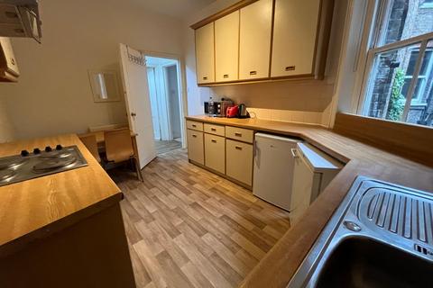 2 bedroom flat to rent, Essendine Road, Maida Vale W9