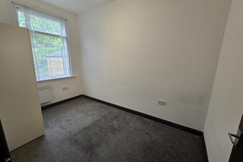 2 bedroom flat to rent, St. Mary's Road, South Norwood SE25