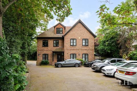 2 bedroom apartment for sale, Hare Lodge, Upper Brentwood Road