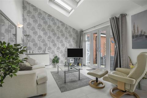 4 Causeway Close, Thame, OX9 2FW