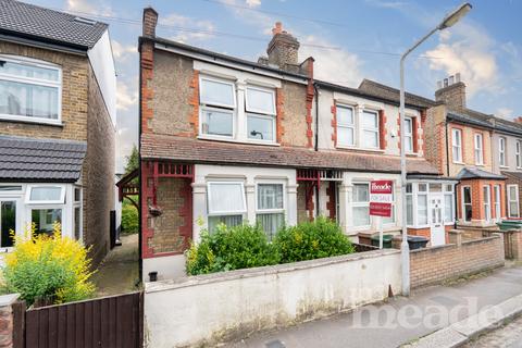 2 bedroom semi-detached house for sale, Bateman Road, Chingford, E4