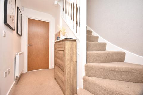 4 bedroom semi-detached house for sale, Glenvale Close, Leeds, West Yorkshire