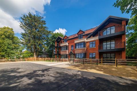 2 bedroom apartment for sale, Landscape Road, Warlingham CR6