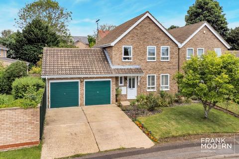 13 Regency Way, Peterborough, PE3 6HJ