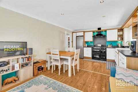 13 Regency Way, Peterborough, PE3 6HJ