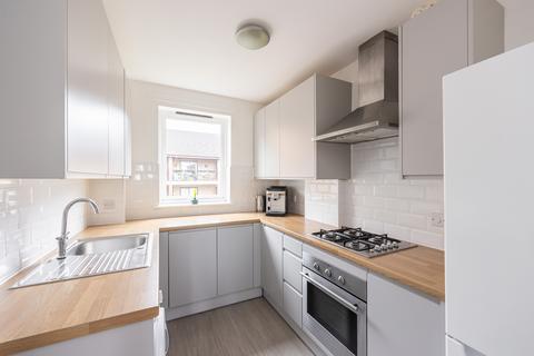 5/11 Craigend Park, Edinburgh, EH16 5XY