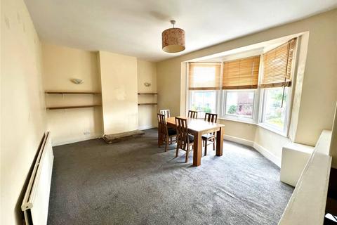 3 bedroom apartment to rent, High Street, Farnborough, Kent, BR6