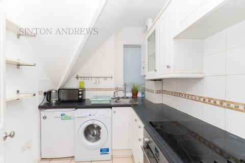 2 bedroom flat for sale, Corfton Road, Ealing, W5