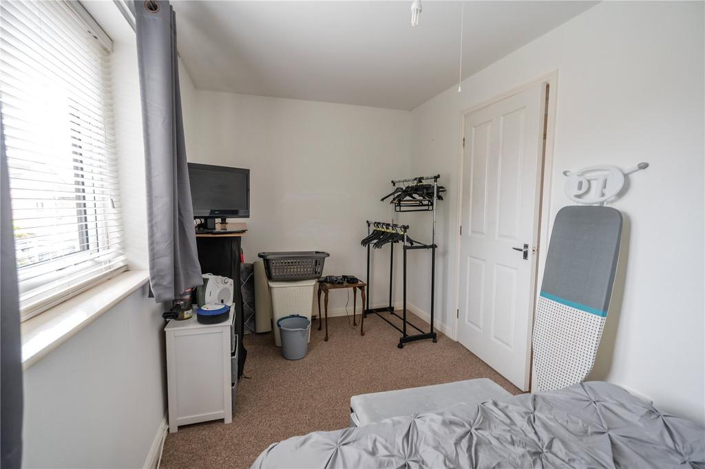 Bedroom 2 (2)