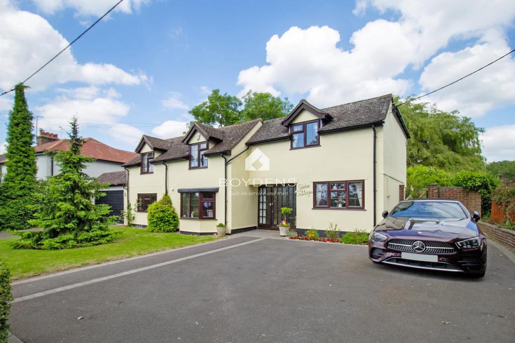 Kelvedon Road, Witham CM8 5 bed detached house for sale - £750,000
