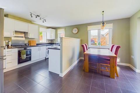 4 bedroom detached house for sale, Sunningdale Way, Gainsborough DN21