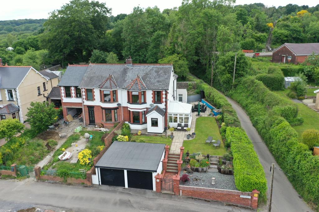 The Uplands, Newbridge, NP11 4 bed semidetached house for sale £389,000