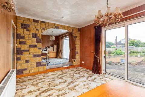 4 bedroom detached bungalow for sale, 40 Craigmount View, Edinburgh, EH12 8BT