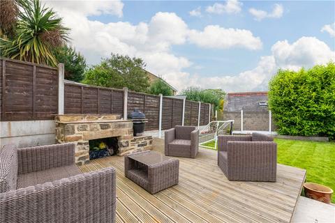 10 Ashburn Grove, Baildon, Shipley, BD17 5NW