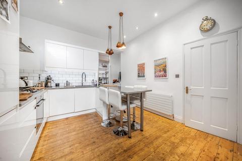 2 bedroom flat for sale, Winthorpe Road, London