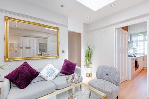 2 bedroom apartment for sale, Clifton Court, Northwick Terrace