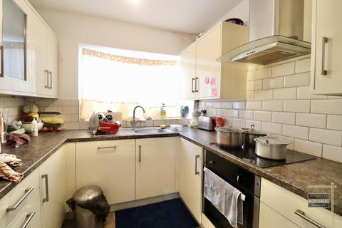 3 bedroom end of terrace house for sale, Beechcroft Close, HOUNSLOW TW5