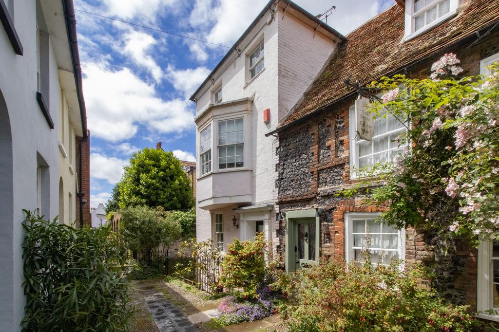 Serene Place, Broadstairs, CT10 4 bed semidetached house for sale £