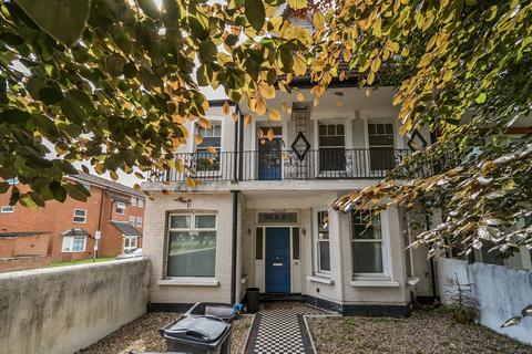 1 bedroom apartment for sale, London Road, Mitcham CR4