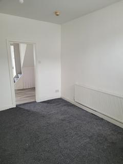 2 bedroom terraced house to rent, Wall Street, Blackpool FY1