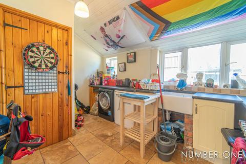 3 bedroom terraced house for sale, Wainfelin Road, Pontypool, NP4