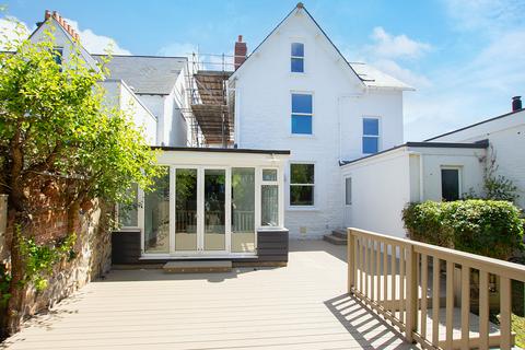 4 bedroom property for sale, Upper St Jacques, Peter Port, Guernsey, GY1