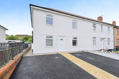3 bedroom end of terrace house for sale, Leinster Avenue, Knowle, Bristol, BS4 1NH