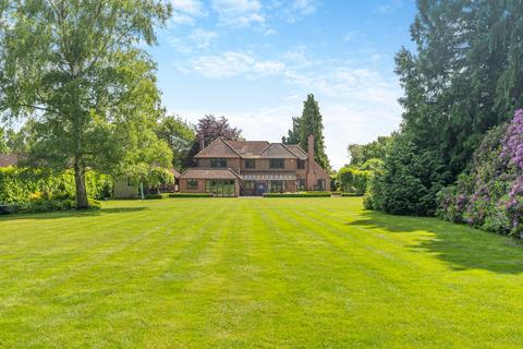 Castlemead Chalk Lane, Hyde Heath, Amersham, HP6 5SA