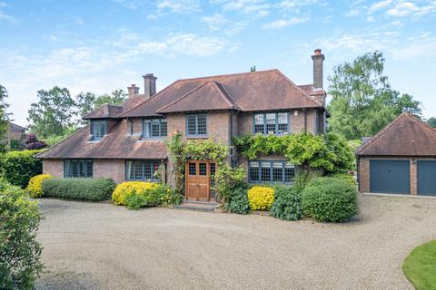 Castlemead Chalk Lane, Hyde Heath, Amersham, HP6 5SA