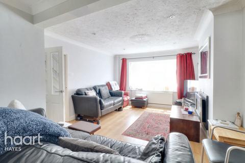 4 bedroom semi-detached house for sale, Uxbridge Road, Hayes