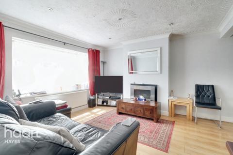 4 bedroom semi-detached house for sale, Uxbridge Road, Hayes