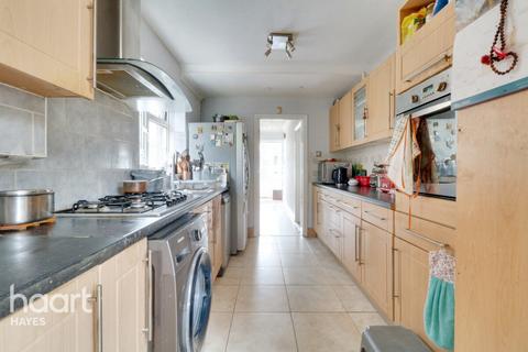 4 bedroom semi-detached house for sale, Uxbridge Road, Hayes