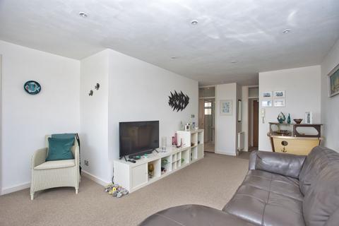 2 bedroom flat for sale, Marine Road, Walmer, CT14