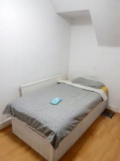 1 bedroom in a house share to rent, Burnside Road Room 5 Dagenham RM8 1XD