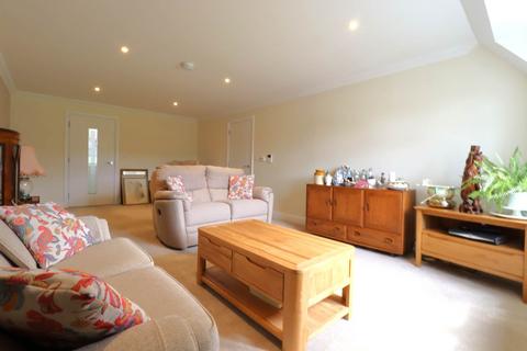 1 bedroom retirement property for sale, Fleur De Lis, Marlborough, SN8 2FN