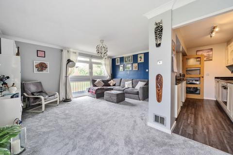 2 bedroom apartment for sale, Maresfield, Croydon