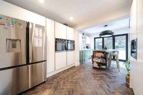 21 Eardley Road, London, SW16 6DA