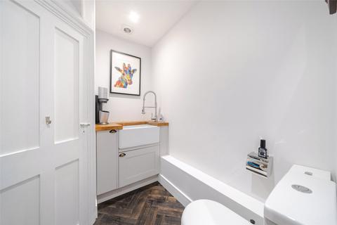 21 Eardley Road, London, SW16 6DA