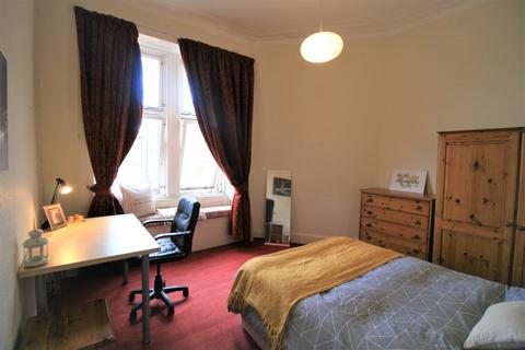 3 bedroom flat to rent, Cranworth Street, Glasgow G12